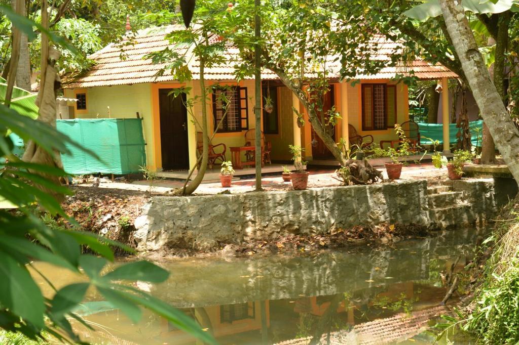 Munroe Nest Homestay Mundrothuruth Extérieur photo